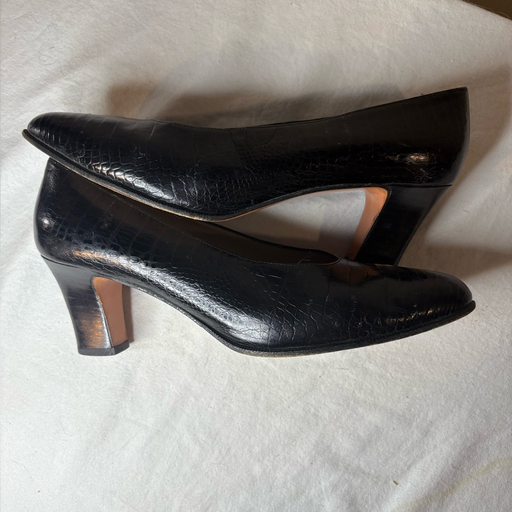 Salvatore Ferragamo Black Croc-Embossed Heels Size 8.5 B